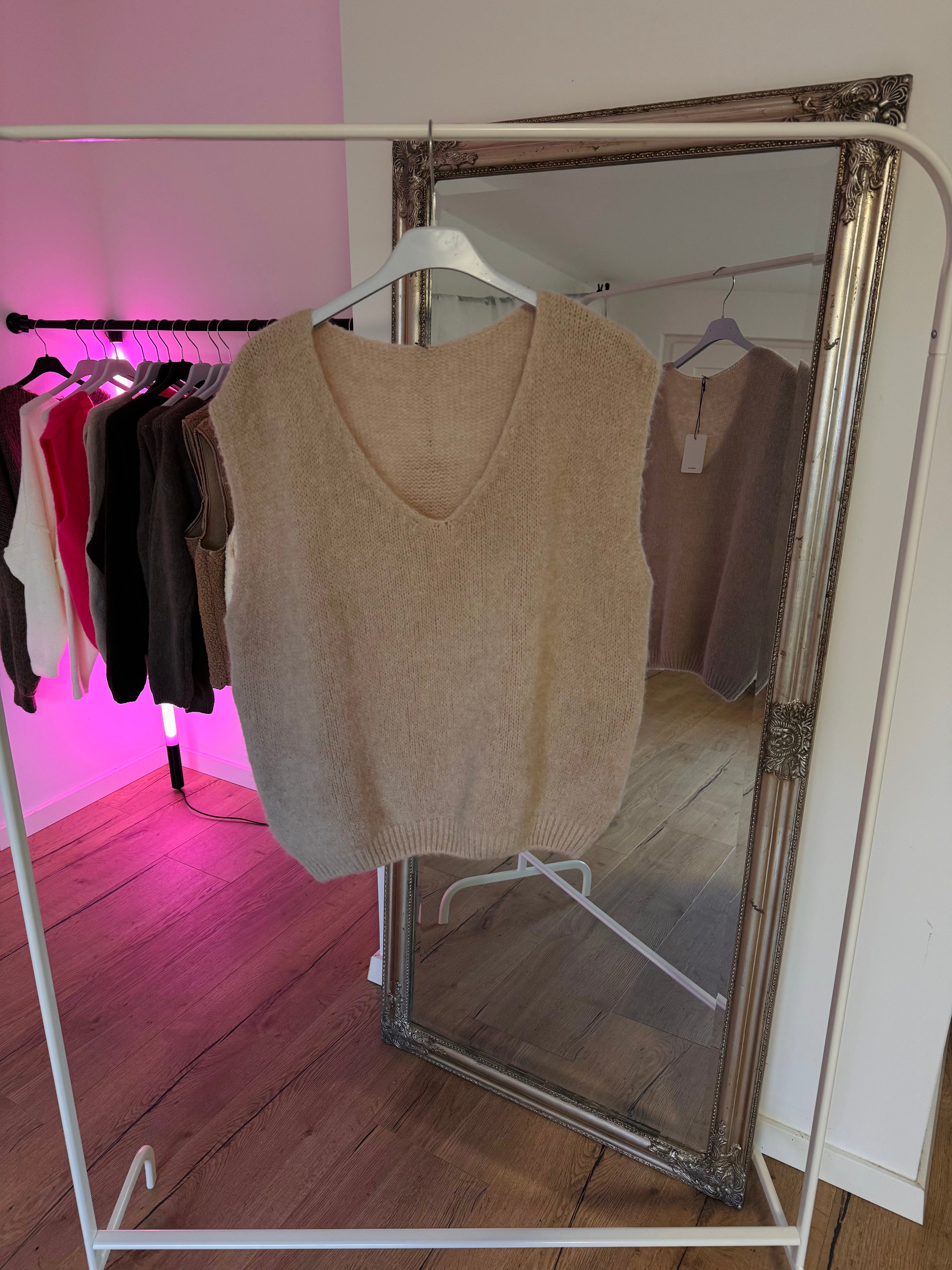 Pullunder - A.M.N Layer